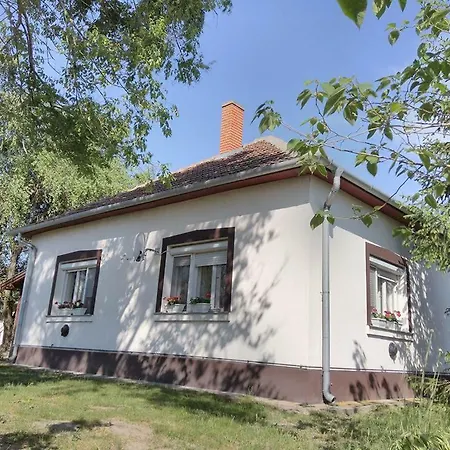 Country Apartman * Mórahalom